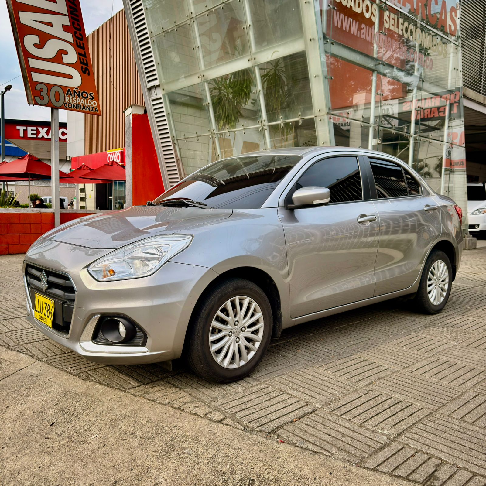 SUZUKI SWIFT DZIRE AT